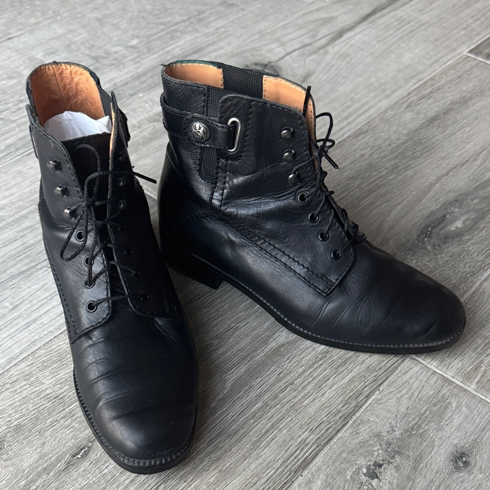 Keys Black Leather Lace-Up womens Ankle Boots